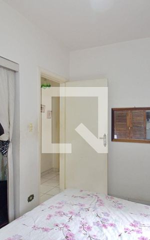 Casa à venda com 250m², 2 quartos e 3 vagas Casa à venda com 250m², 2 quartos e 3 vagasSuíte