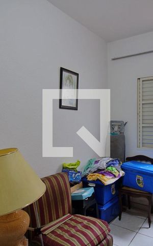Casa à venda com 250m², 2 quartos e 3 vagas Casa à venda com 250m², 2 quartos e 3 vagasQuarto 2