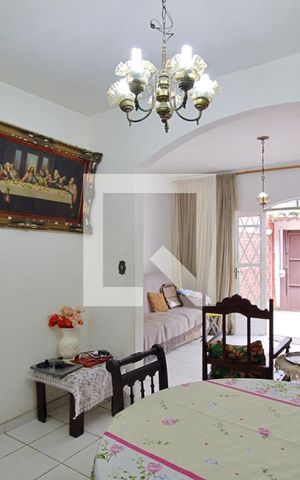 Casa à venda com 250m², 2 quartos e 3 vagas Casa à venda com 250m², 2 quartos e 3 vagasSala de Jantar