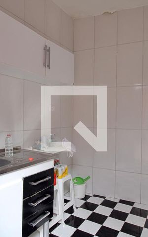 Casa à venda com 250m², 2 quartos e 3 vagas Casa à venda com 250m², 2 quartos e 3 vagasEdícula