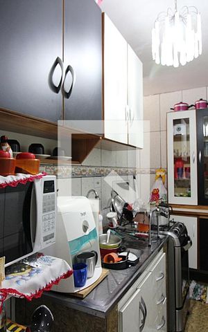 Apartamento para alugar com 45m², 2 quartos e sem vagaCozinha e Área de Serviço