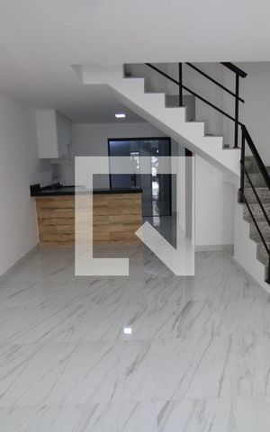 Casa à venda com 120m², 2 quartos e 1 vagaSala