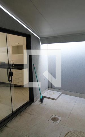 Casa à venda com 120m², 2 quartos e 1 vagaÁrea de Serviço