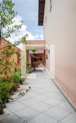 Casa para alugar com 125m², 2 quartos e 2 vagas Casa para alugar com 125m², 2 quartos e 2 vagasÁrea Externa