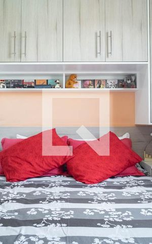 Casa para alugar com 125m², 2 quartos e 2 vagas Casa para alugar com 125m², 2 quartos e 2 vagasQuarto 1
