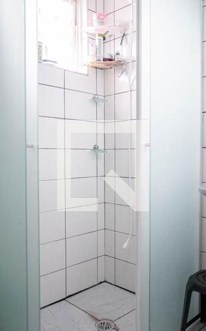 Casa para alugar com 125m², 2 quartos e 2 vagas Casa para alugar com 125m², 2 quartos e 2 vagasBanheiro