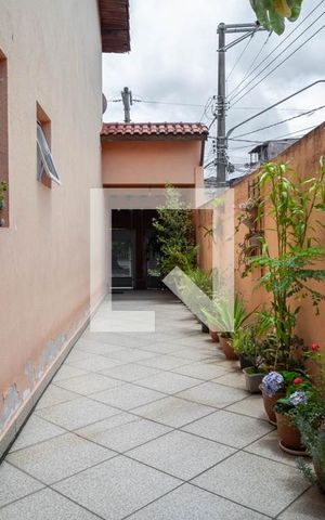 Casa para alugar com 125m², 2 quartos e 2 vagas Casa para alugar com 125m², 2 quartos e 2 vagasÁrea Externa