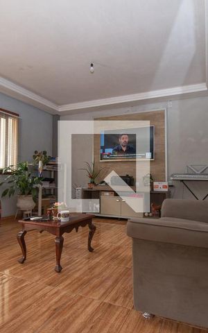 Casa à venda com 220m², 4 quartos e 1 vaga Casa à venda com 220m², 4 quartos e 1 vagasala