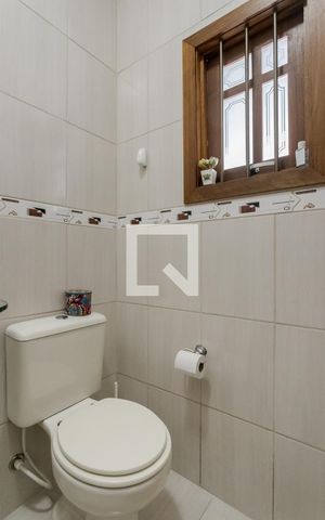 Casa à venda com 170m², 2 quartos e 2 vagas Casa à venda com 170m², 2 quartos e 2 vagasLavabo