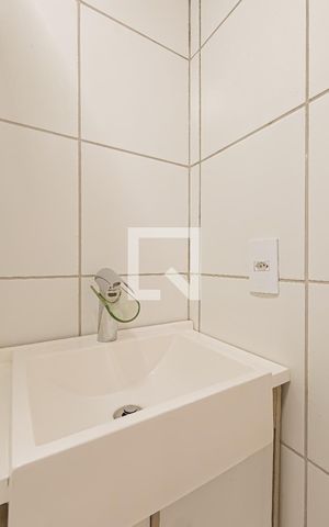 Apartamento à venda com 52m², 2 quartos e 1 vaga Apartamento à venda com 52m², 2 quartos e 1 vagaBanheiro
