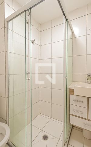 Apartamento à venda com 52m², 2 quartos e 1 vaga Apartamento à venda com 52m², 2 quartos e 1 vagaBanheiro