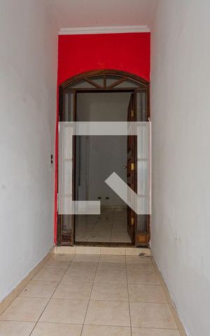 Casa à venda com 200m², 3 quartos e sem vaga Casa à venda com 200m², 3 quartos e sem vagaEntrada