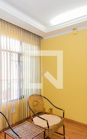 Casa à venda com 113m², 3 quartos e 2 vagasSala