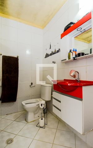 Casa à venda com 113m², 3 quartos e 2 vagasBanheiro Social