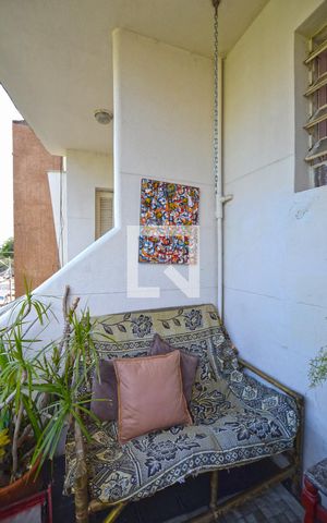 Apartamento à venda com 90m², 1 quarto e sem vagasacada