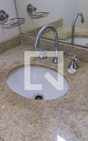Studio à venda com 24m², 1 quarto e sem vaga Studio à venda com 24m², 1 quarto e sem vagaBanheiro