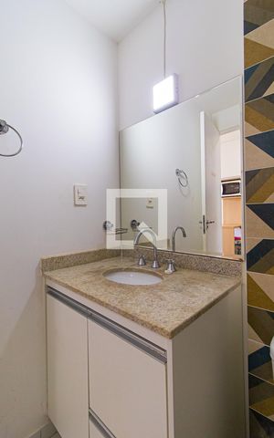 Studio à venda com 24m², 1 quarto e sem vaga Studio à venda com 24m², 1 quarto e sem vagaBanheiro