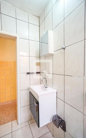 Casa de condomínio à venda com 302m², 5 quartos e sem vaga Casa de condomínio à venda com 302m², 5 quartos e sem vagaBanheiro social