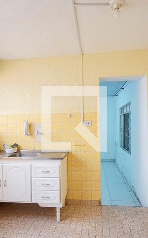 Casa de condomínio à venda com 302m², 5 quartos e sem vaga Casa de condomínio à venda com 302m², 5 quartos e sem vagaCozinha