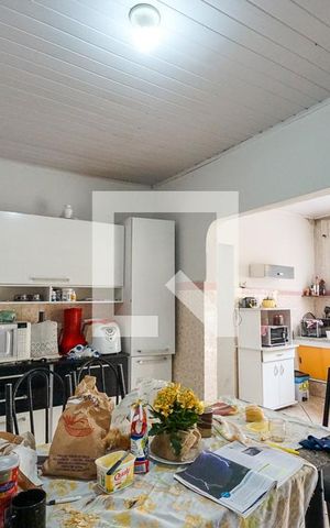 Casa de condomínio à venda com 302m², 5 quartos e sem vaga Casa de condomínio à venda com 302m², 5 quartos e sem vagaCopa e cozinha