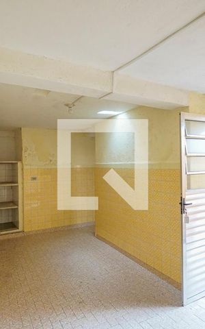 Casa de condomínio à venda com 302m², 5 quartos e sem vaga Casa de condomínio à venda com 302m², 5 quartos e sem vagaSala e cozinha casa 2