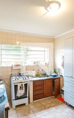 Casa de condomínio à venda com 302m², 5 quartos e sem vaga Casa de condomínio à venda com 302m², 5 quartos e sem vagaCozinha