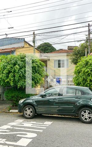 Casa de condomínio à venda com 302m², 5 quartos e sem vaga Casa de condomínio à venda com 302m², 5 quartos e sem vagaFachada