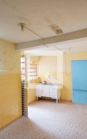 Casa de condomínio à venda com 302m², 5 quartos e sem vaga Casa de condomínio à venda com 302m², 5 quartos e sem vagaSala e cozinha casa 2