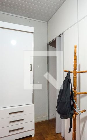 Casa de condomínio à venda com 302m², 5 quartos e sem vaga Casa de condomínio à venda com 302m², 5 quartos e sem vagaQuarto 02