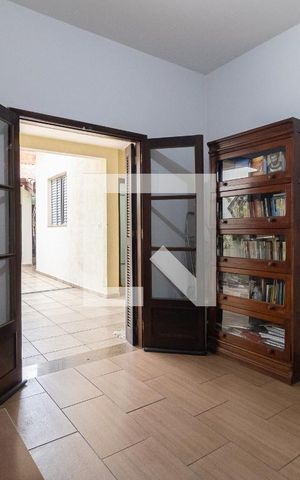 Casa à venda com 320m², 4 quartos e 3 vagas Casa à venda com 320m², 4 quartos e 3 vagasSala/Quarto 3