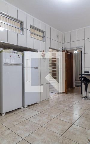 Casa à venda com 320m², 4 quartos e 3 vagas Casa à venda com 320m², 4 quartos e 3 vagasCozinha