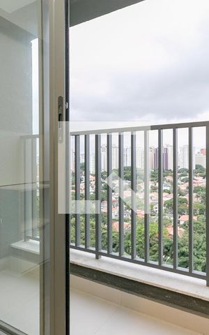 Studio para alugar com 25m², 1 quarto e sem vaga Studio para alugar com 25m², 1 quarto e sem vagaVaranda