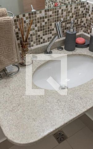Casa à venda com 209m², 2 quartos e 2 vagas Casa à venda com 209m², 2 quartos e 2 vagasLavabo do Quintal