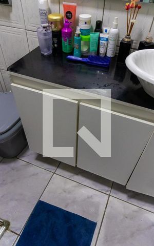 Casa à venda com 180m², 5 quartos e sem vaga Casa à venda com 180m², 5 quartos e sem vagaBanheiro - Casa 01