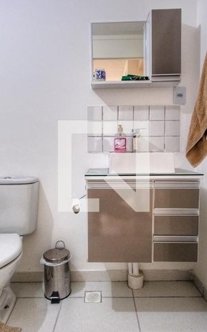 Apartamento à venda com 45m², 2 quartos e 1 vaga Apartamento à venda com 45m², 2 quartos e 1 vagaBanheiro