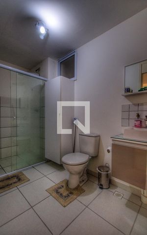 Apartamento à venda com 45m², 2 quartos e 1 vaga Apartamento à venda com 45m², 2 quartos e 1 vagaBanheiro