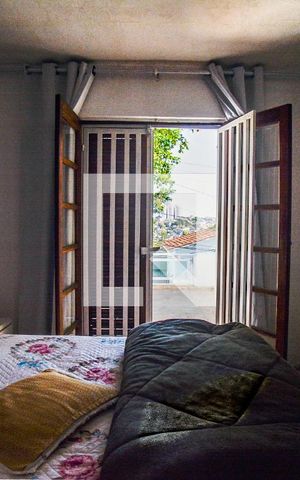 Casa para alugar com 130m², 2 quartos e 2 vagasQuarto 1
