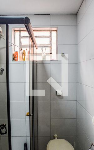 Casa para alugar com 130m², 2 quartos e 2 vagasBanheiro Social