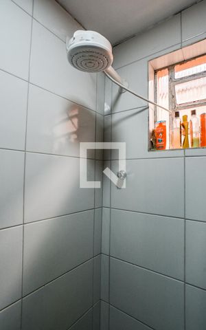 Casa para alugar com 130m², 2 quartos e 2 vagasBanheiro Social