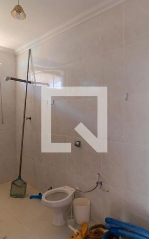 Casa à venda com 464m², 6 quartos e 2 vagasBanheiro 02 (Edícula)
