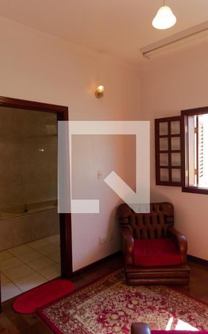 Casa à venda com 464m², 6 quartos e 2 vagasAnte Sala da Suíte 01