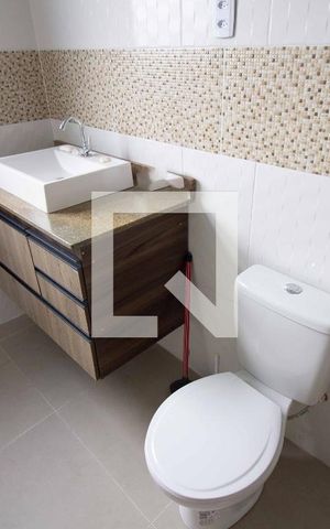 Casa para alugar com 120m², 3 quartos e sem vaga Casa para alugar com 120m², 3 quartos e sem vagaBanheiro