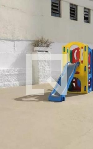 Apartamento à venda com 87m², 3 quartos e 2 vagas Apartamento à venda com 87m², 3 quartos e 2 vagasÁrea Comum - Playground