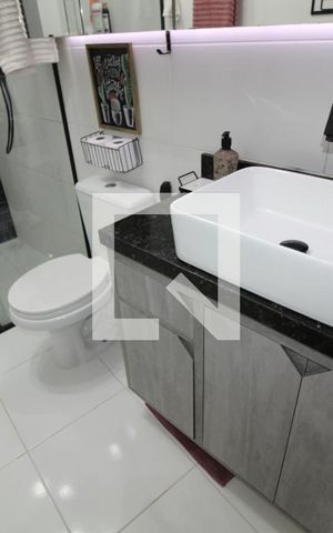 Apartamento à venda com 45m², 2 quartos e sem vagaBanheiro