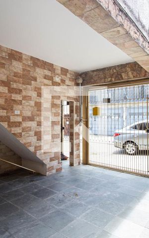 Casa à venda com 195m², 5 quartos e 1 vaga Casa à venda com 195m², 5 quartos e 1 vagaGaragem