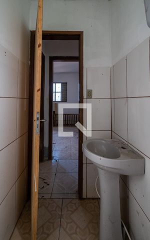 Casa à venda com 60m², 1 quarto e sem vagaBanheiro