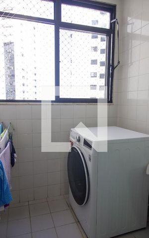 Apartamento à venda com 92m², 2 quartos e 2 vagas Apartamento à venda com 92m², 2 quartos e 2 vagasCozinha e Área de Serviço