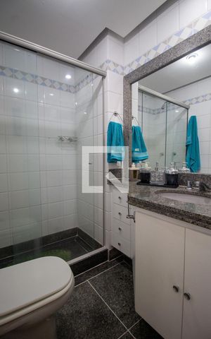 Apartamento à venda com 92m², 2 quartos e 2 vagas Apartamento à venda com 92m², 2 quartos e 2 vagasBanheiro Social