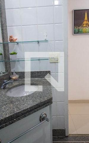 Apartamento à venda com 92m², 2 quartos e 2 vagas Apartamento à venda com 92m², 2 quartos e 2 vagasBanheiro Social