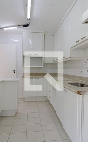 Apartamento para alugar com 124m², 3 quartos e 3 vagasCozinha 